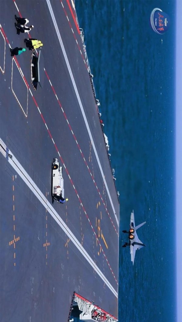 永利策略 福建舰成功完成电磁弹射有多震撼 三型舰载机首秀成功